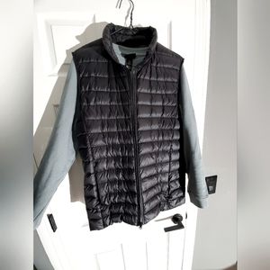 American Eagle zip-up puffer vest